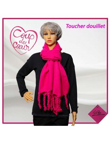 Echarpe ,uni fuchsia ,finition franges tressées toucher douillet