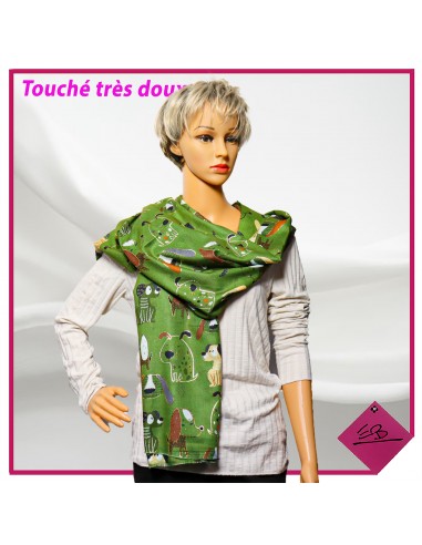 Foulard coloris vert motif chien