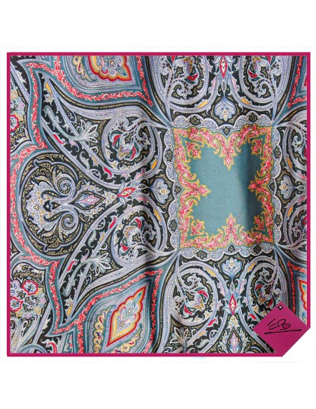 Foulard toucher soie, motif cachemire à dominance NOIRE