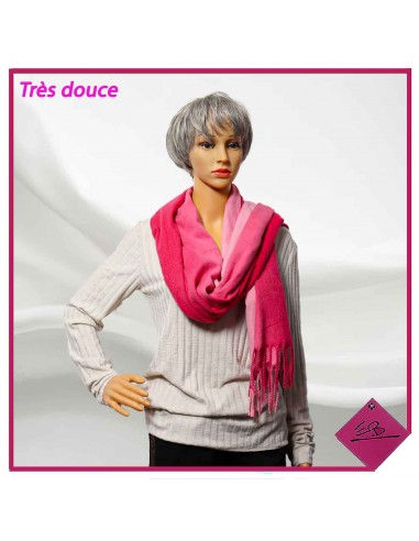 Echarpe très douce, dégradé de fuchsia, finition franges