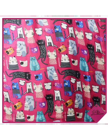 Foulard fuchsia, chats multicolores